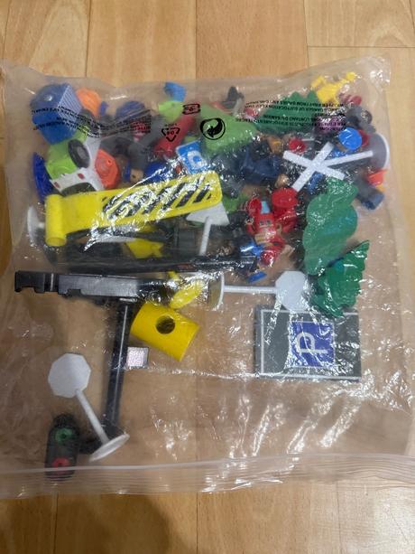 Drevené koľajnice s príslušenstvom., 