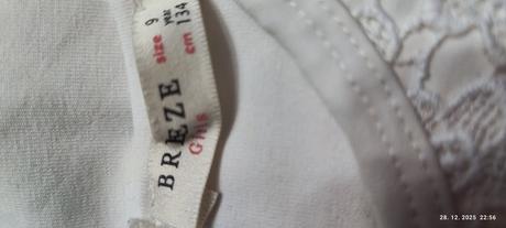 Elegantný top s čipkou, 134