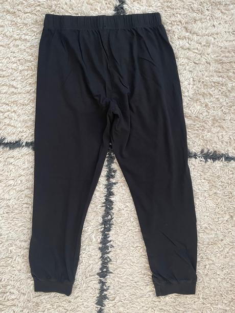 Pyzamo, reserved,158