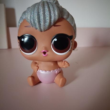 Bábika l.o.l suprise, 