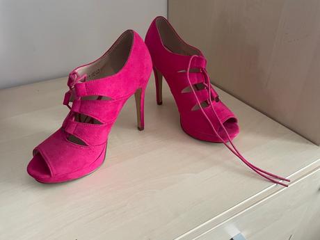 Ruzove sandale vel 38, deichmann,38