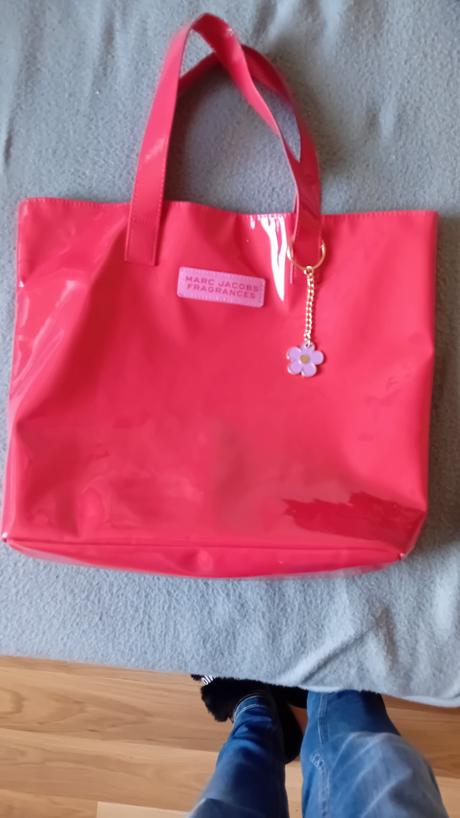 Znížená cena značková lesklá červená kabelka, marc jacobs