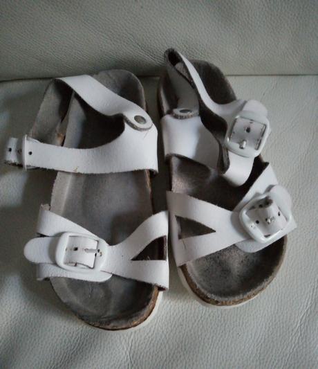 Korkové sandálky, 24