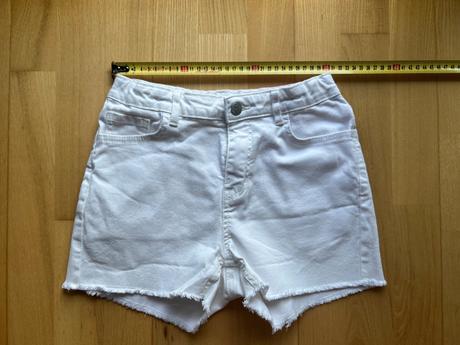 Šortky, lindex,158