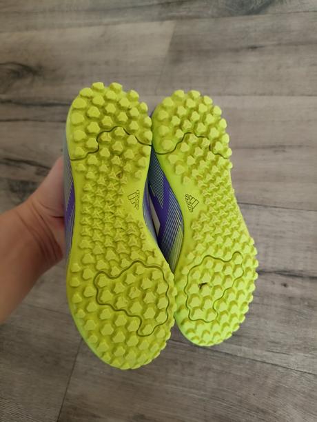 Turfy, adidas,32