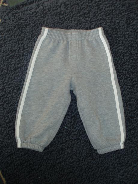 Hrubšie tepláčiky, 74