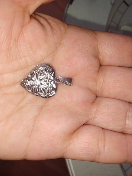 Otváracie srdce medailon,