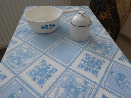 Do modra pekáčik,cukorníčka,obrusok,, 