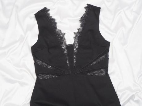 Kvalitné čierne šaty s čipkou rebecca stella, m