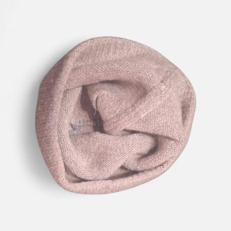 Dievčenská čiapočka s okrasnými kamienkami, 104