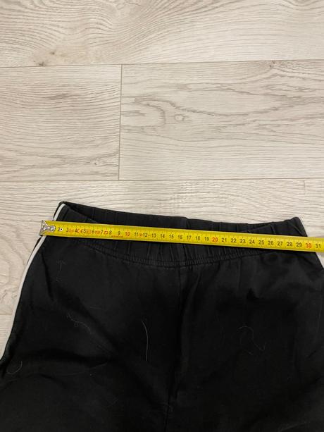 Tepláky s pásikmi po stranách, tu,158