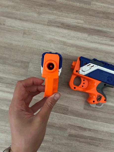 Štyri nerf zbrane, 