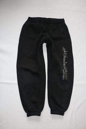 Hrubšie tepláky 122, 122