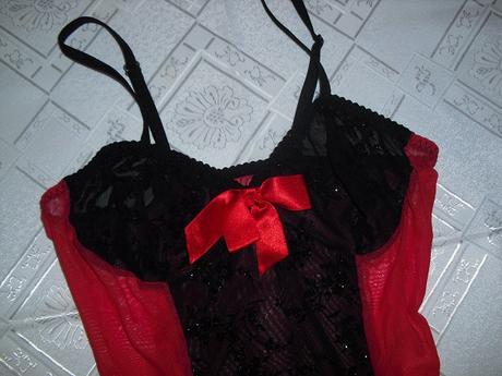 Sexy rouge korzetova kosielka, s