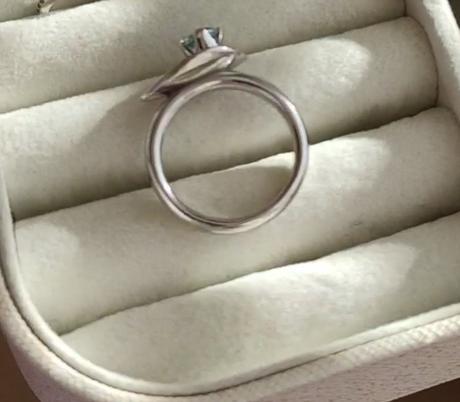 Dámsky strieborný prsteň,