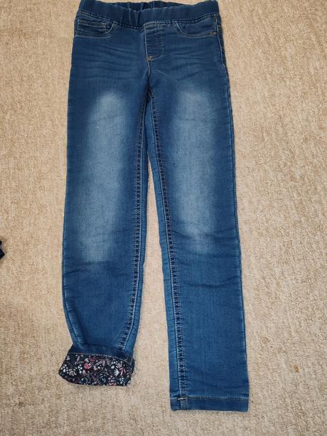 Dievcenske zateplene rifle, 128