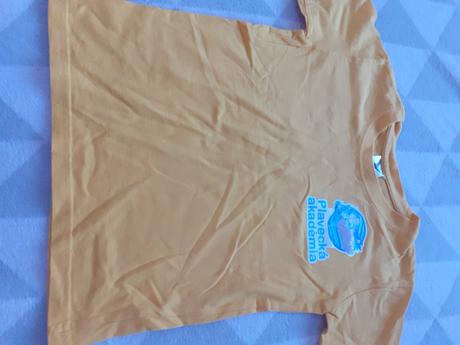 Zlte dievcenske tricko, 122