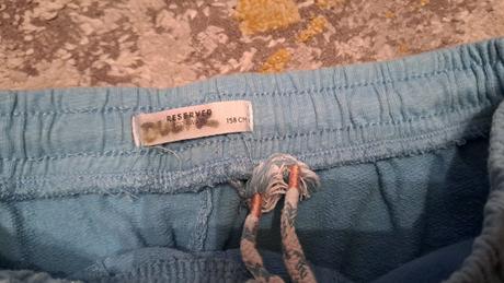 Nohavice na štýl teplákov syn nosil do školy, reserved,158