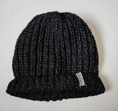 Čiapka, reserved,98