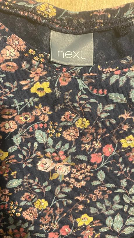 Leginy a tricko, next,86