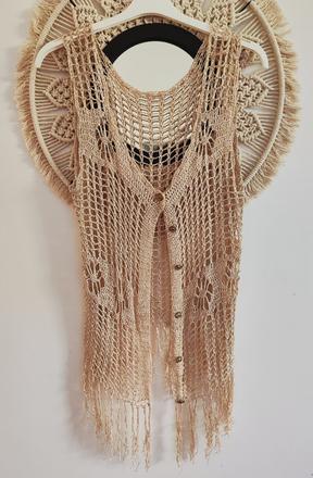 Béžovo zlatá vesta, 