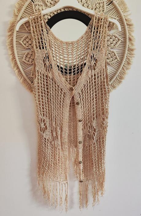 Béžovo zlatá vesta, 