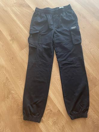 Kapsace teplaky, chapter young,170