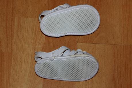 Sandálky / capačky, cherokee,18