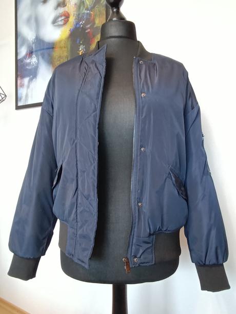 Tmavomodrá bombera, takko,m