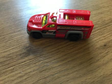 Autíčko kovové, dlzka 7,5 cm,