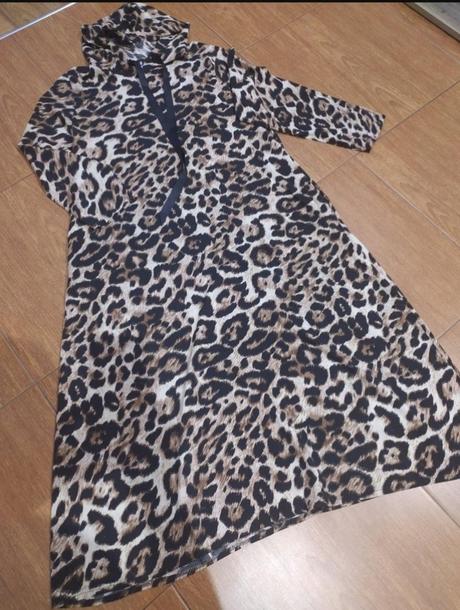 Leo maxi šaty s kapucňou, 