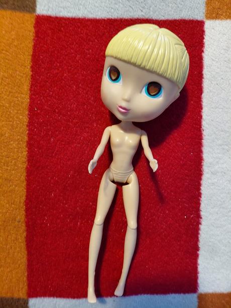 Babika klbova, tvoriva-2 vrkoce,2 vlasky, 3 sponky,