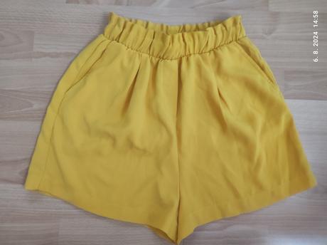 Kraťasy m, bershka,m