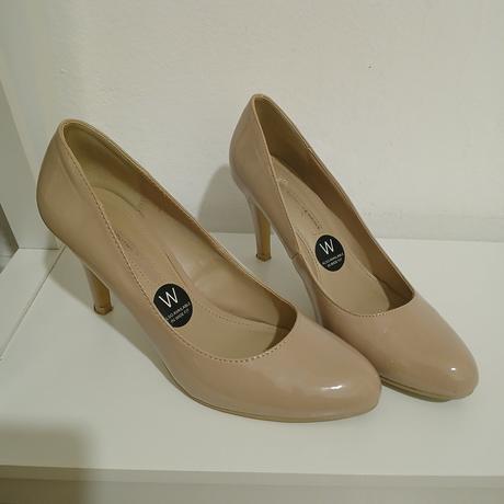 Béžové lakované lodičky, 39