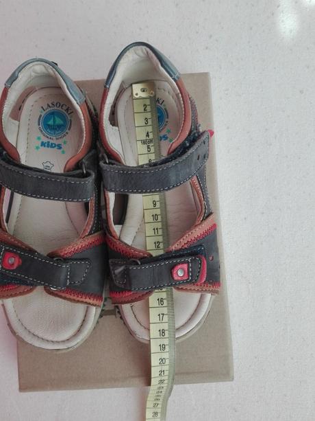 Sandalky, lasocki,27