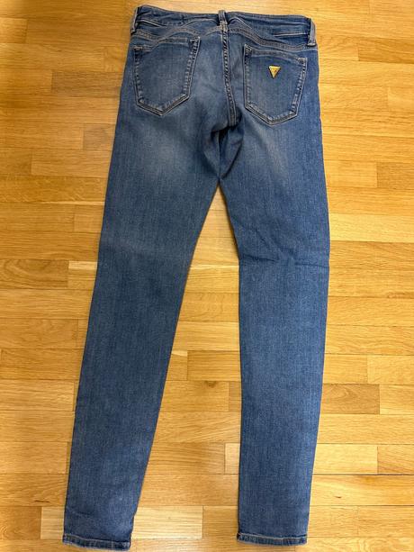Damske džínsy, 24
