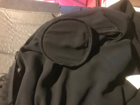 Suprava-šaty a sako so strapcami,vel. s,zn.guess, guess,s