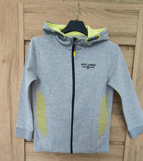 Balík oblečenia veľkosť 134, 122–134