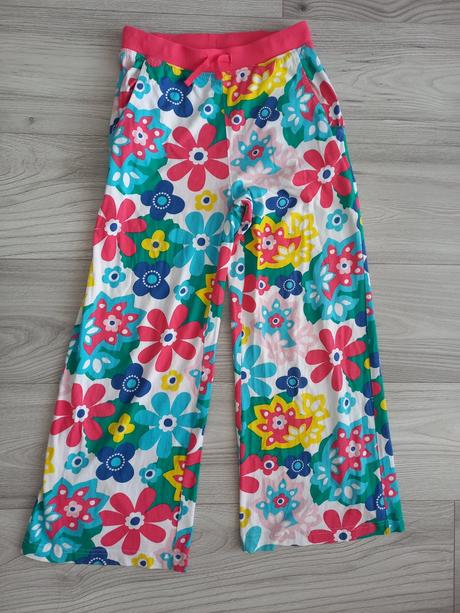Kvetované široké nohavice, bonprix,140