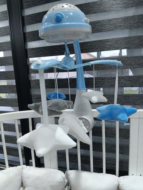 Kolotoč nad postieľku, 