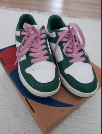 Tenisky, champion,36