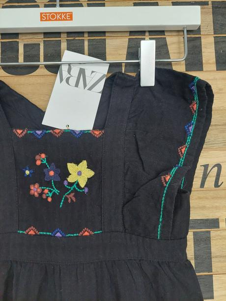 Vyšívaný overal, zara,92