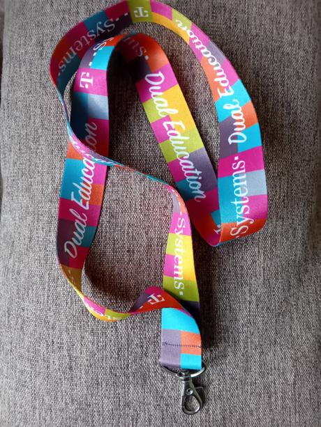 Popruh/ remeň na kľúče t.systems,