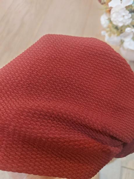 Turbanova čiapka- vinovo červená, 86