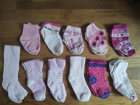 Balík ponožiek veľkosti 19-22, 11 párov., 19