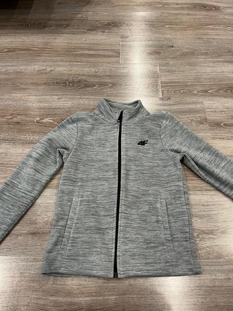 Flisova bundička, 152