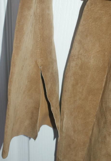Kožený kabát, 36