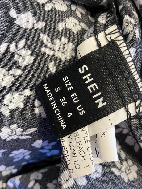 Dámske kvetované šaty shein čiernobiele (s), s