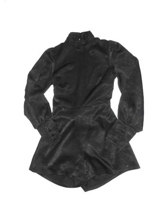 Kraťasový overal s holým chrbtom veľ.40, 40