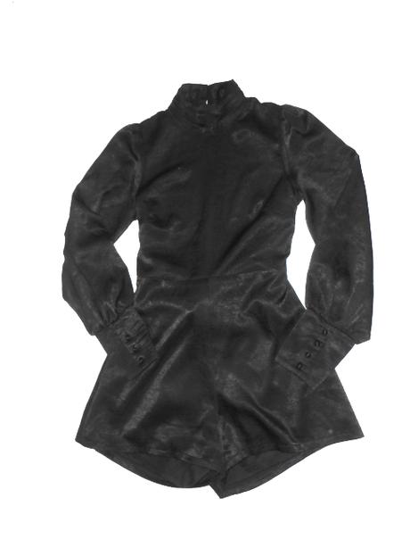 Kraťasový overal s holým chrbtom veľ.40, 40